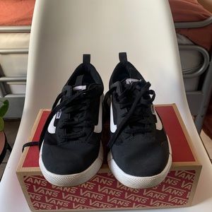 VANS Ultra Range Sneakers